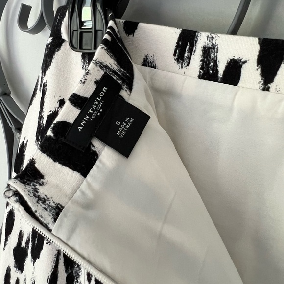 Ann Taylor cheetah print pencil skirt - Picture 7 of 7